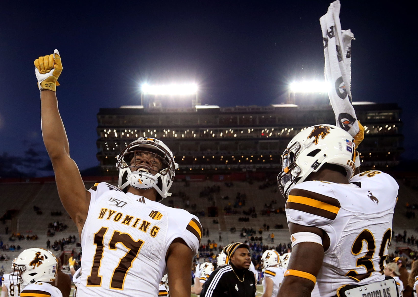 010120-spt-arizona bowl-p16.jpg